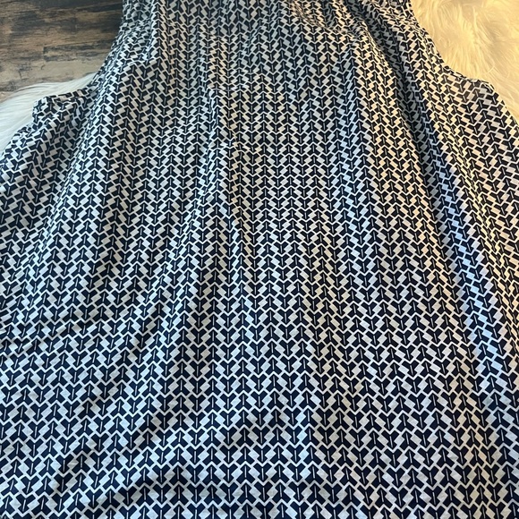 J Crew embroidered silk blend sleeveless top - Picture 10 of 13